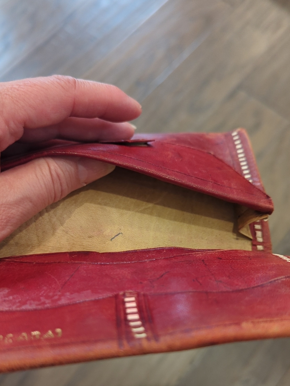 Red Embossed Leather Wallet - Picture 5 of 10
